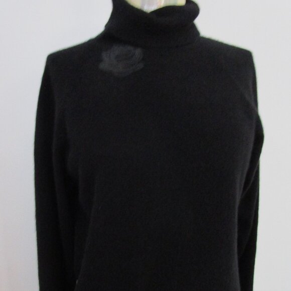 Black CASHMERE Turtleneck Sweater Pullover Rose Applique - Picture 1 of 11